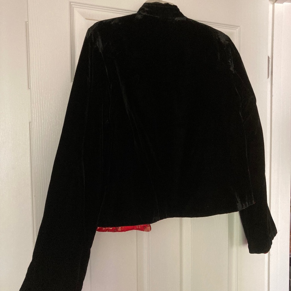 Vintage Newport News Reversible Red Brocade/Black Velvet Jacket, Size S - Picture 4 of 5